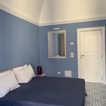 Πανσιόν Le Tre Rondini 4*