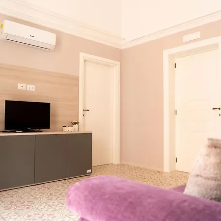 Le Tre Rondini Konukevi