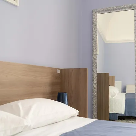 Πανσιόν Le Tre Rondini 4*