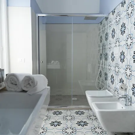 Konukevi Le Tre Rondini 4*