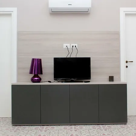 Le Tre Rondini Πανσιόν